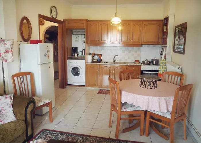 Sunny Apartment Near The Center